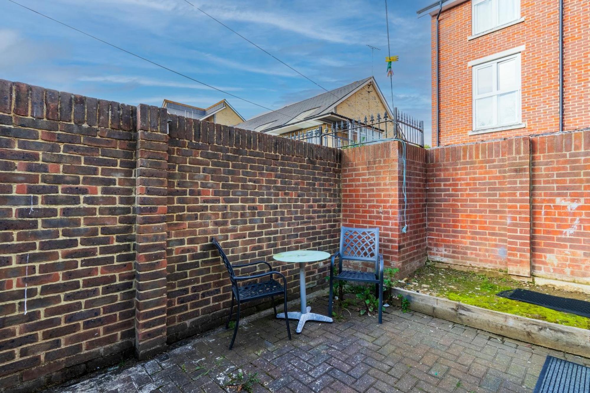Modern 2 Bedroom Apartment In Mitcham, London Luaran gambar