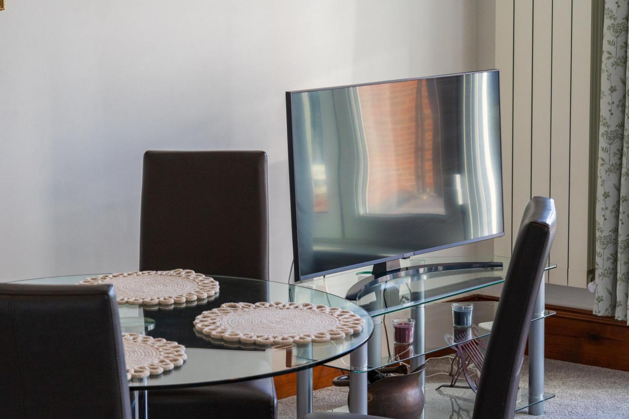 Modern 2 Bedroom Apartment In Mitcham, London Luaran gambar
