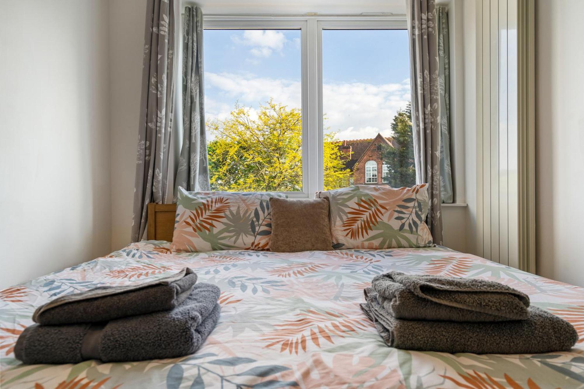 Modern 2 Bedroom Apartment In Mitcham, London Luaran gambar