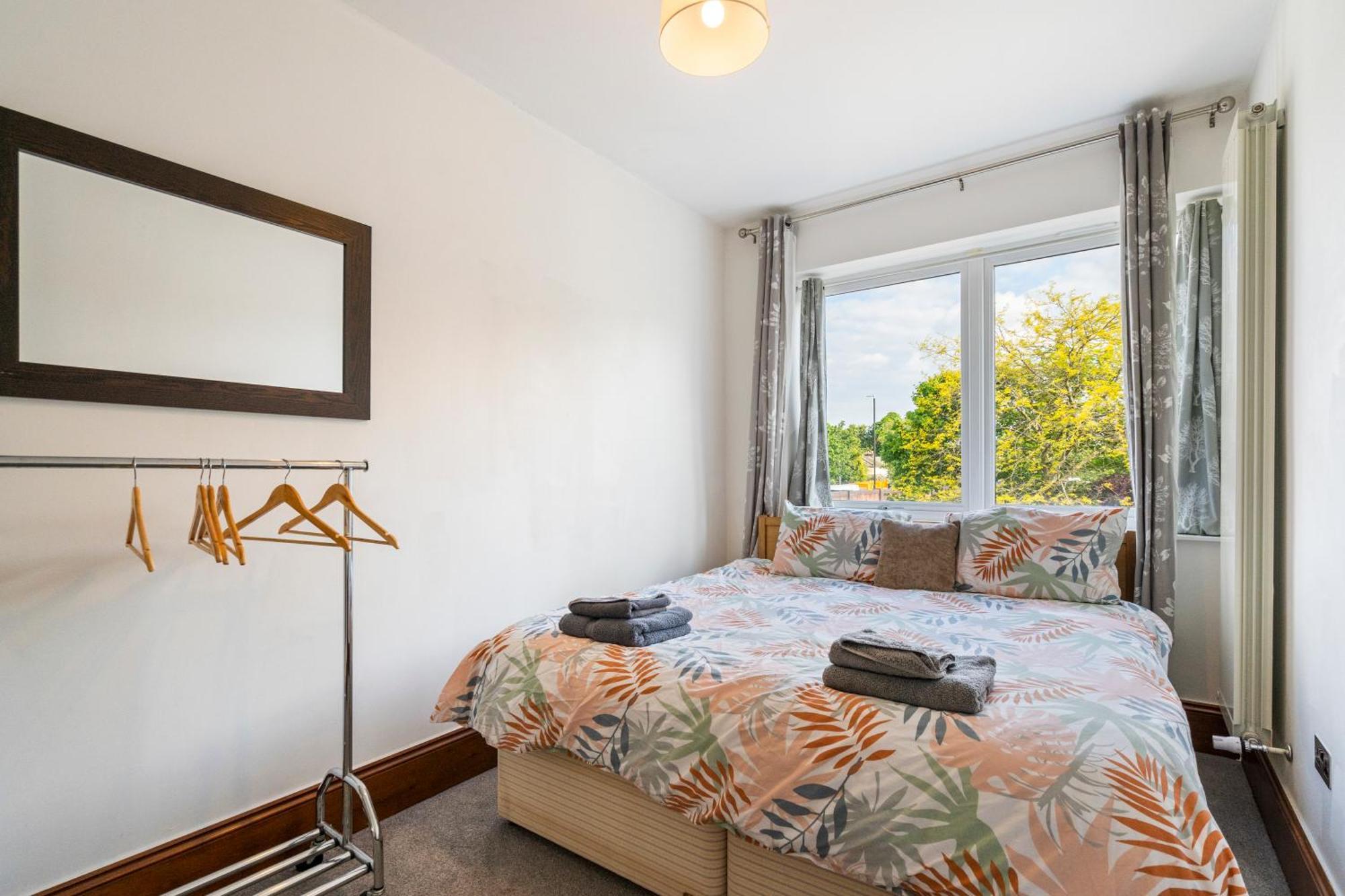 Modern 2 Bedroom Apartment In Mitcham, London Luaran gambar