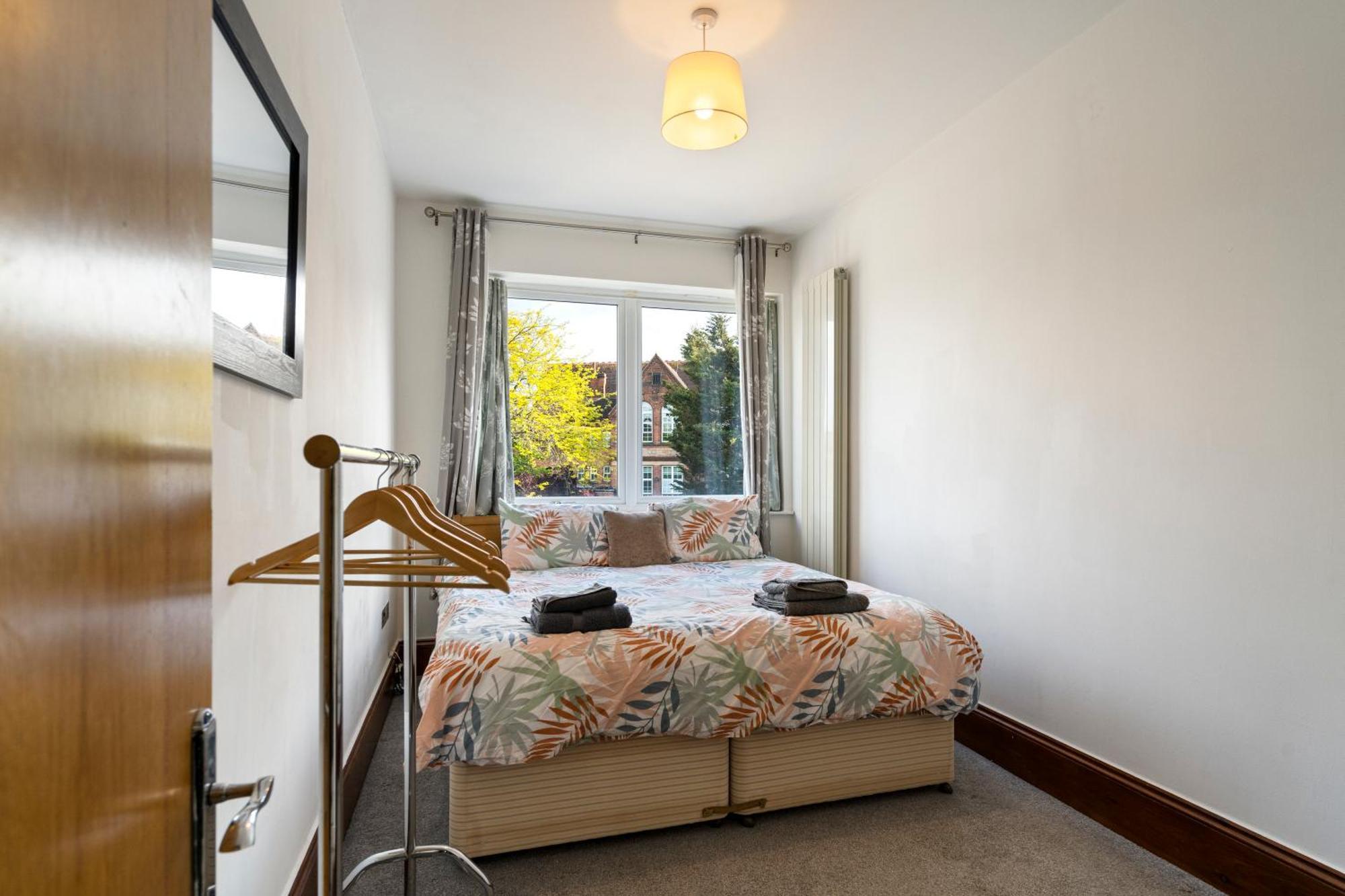 Modern 2 Bedroom Apartment In Mitcham, London Luaran gambar